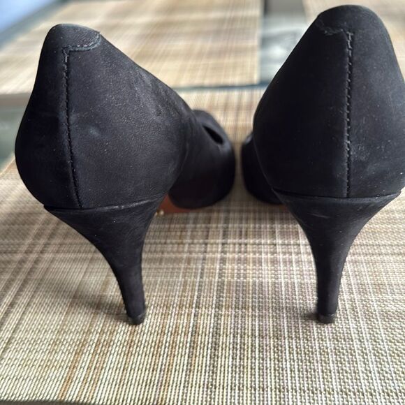 Schutz Black Suede Leather Pumps. Size 7.5M. - Picture 5 of 7